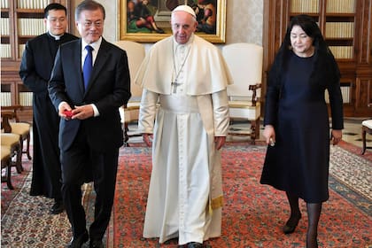 Francisco recibió al presidente surcoreano en el Vaticano