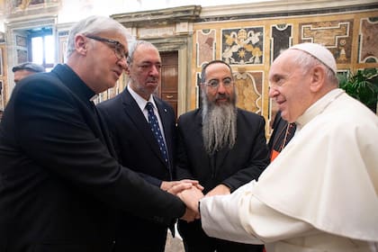 Francisco se reunió con el sacerdote Guillermo Marcó, el rabino Daniel Goldman y el dirigente musulmán, Omar Abboud