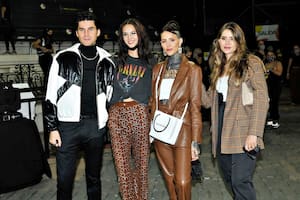 Francisco y Candelaria Tinelli acompañaron a sus hermanas en el Bafweek: Micaela presentó la nueva colección de su marca Ginebra y Juanita participó como modelo de algunas pasadas