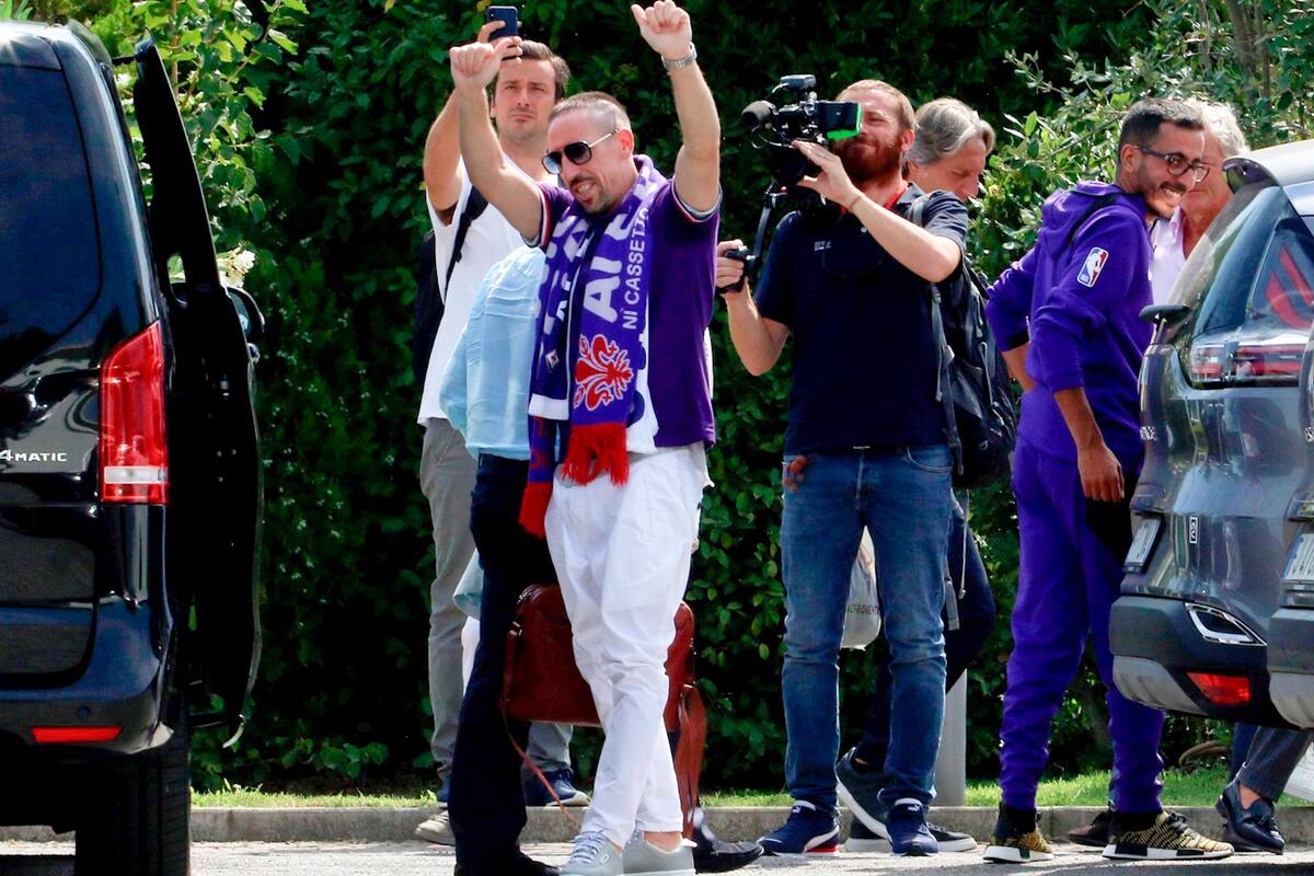 Franck Ribéry llega a Florencia para sumarse a Fiorentina