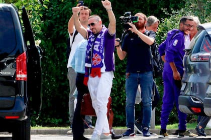 Franck Ribéry llega a Florencia para sumarse a Fiorentina