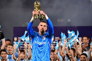 Franco Armani levanta una Copa del Mundo simbólica: ocurrió el sábado, en Santiago del Estero, cuando volvió a jugar oficialmente para River
