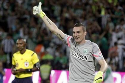 Franco Armani se queda en Medellín