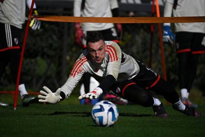 Franco Armani, uno de los referentes de River, que este domingo se medirá con Arsenal en el Monumental