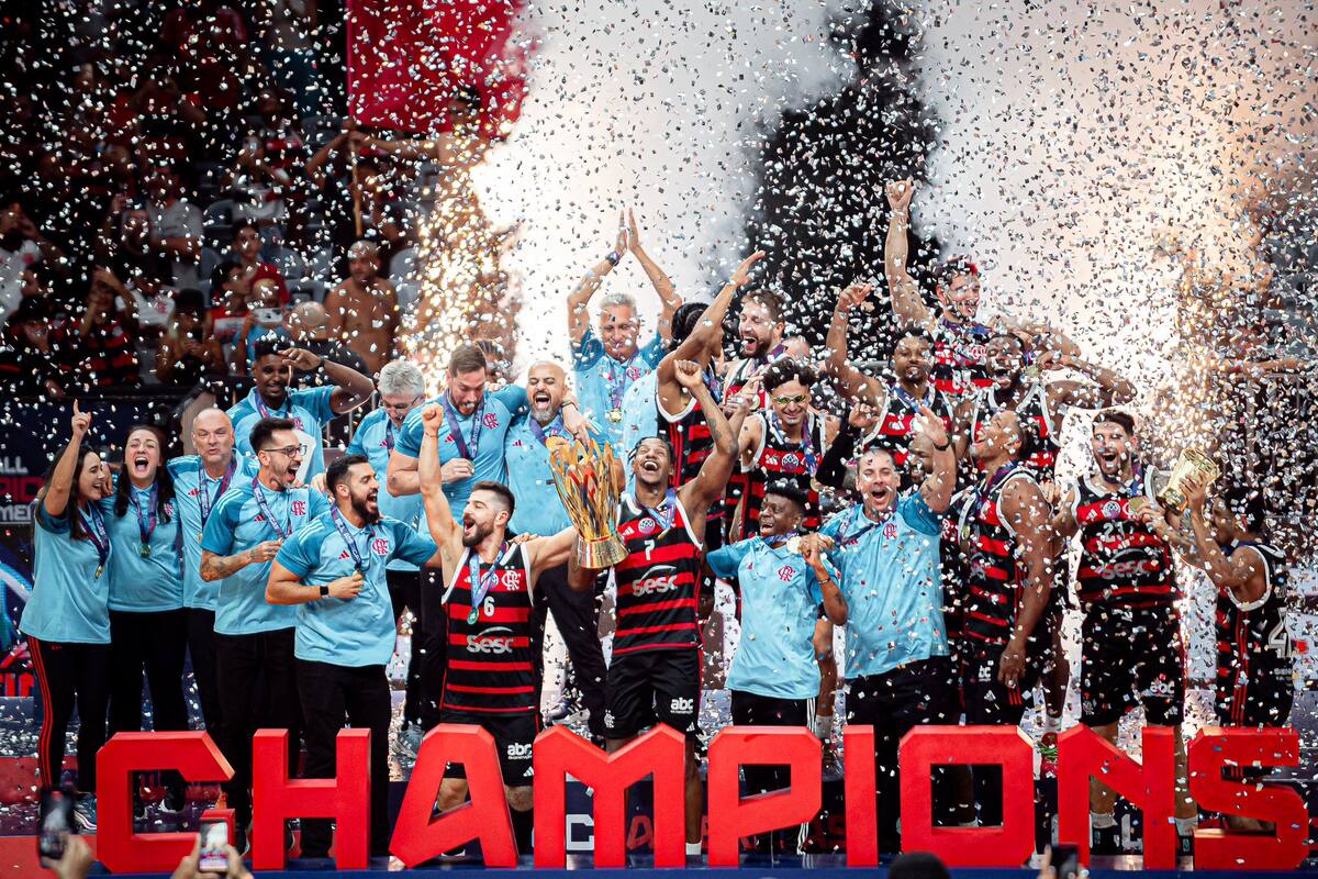 Franco Balbi levantó el trofeo de Flamengo, campeón de la BLCA 2025