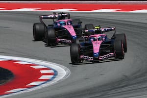 El piloto argentino está en la zona de puntos por el abandono de Antonelli y Leclerc
