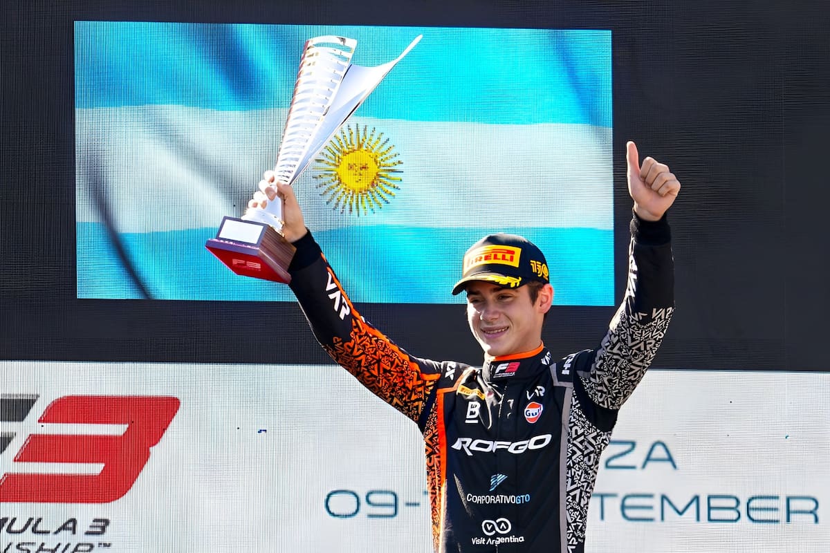 Franco Colapinto consiguió victorias en Monza y Silverstone; quedó cuarto en el campeonato de Fórmula 3 y aspira a acceder a Fórmula 2, pero calcula que necesita al menos dos millones de euros.