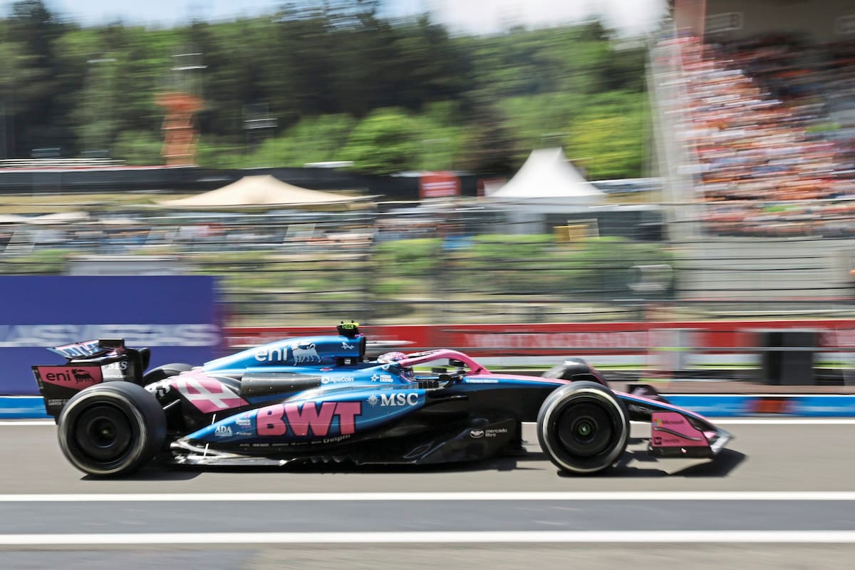 Franco Colapinto, en la única práctica de Bélgica: llegó a figurar 8°, pero concluyó en el 19° lugar