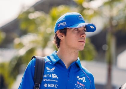 Franco Colapinto encara desde el penúltimo puesto la carrera de Bahréin en Malasia, pero puede remontar.