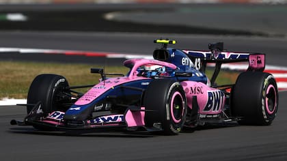 Franco Colapinto hizo una gran carrera en Silverstone, terminó en el noveno lugar y sumó dos puntos; buena victoria de Charles Leclerc con Ferrari. (Photo by Clive Mason/Getty Images)