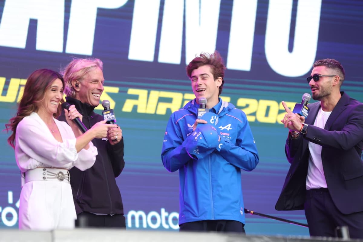 Franco Colapinto junto a Soledad Pastorutti y Nicolás Occhiato