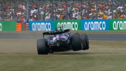 Franco Colapinto se despistó en la clasificación para la carrera principal del Gran Premio de Silverstone, donde fue 12° en la carrera sprint