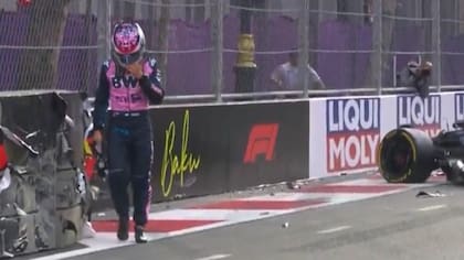 Franco Colapinto se golpeó a segundos de terminar la Q1 en Bakú y quedó 16°