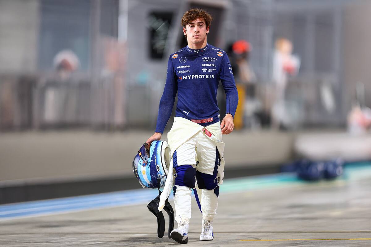 Franco Colapinto tuvo un mal primer día en Qatar, donde anduvo por el fondo de las planillas entre la práctica y la prueba de clasificación para la carrera sprint; alega su Williams, con algunas piezas viejas, está lento.