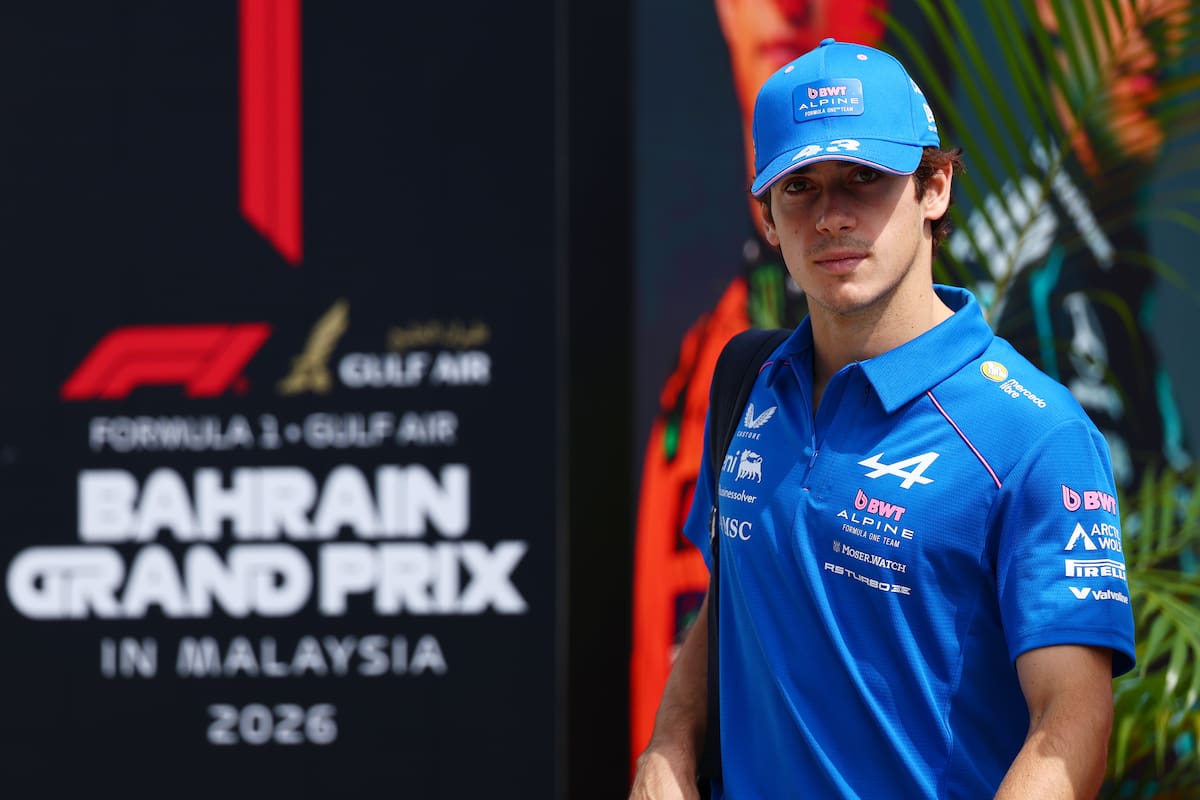 Franco Colapinto tuvo una carrera complicada en Malasia por un error del equipo en la estrategia de los neumáticos. (Photo by Clive Mason/Getty Images)