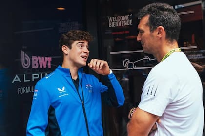 Franco Colapinto y Lionel Scaloni en Fórmula 1