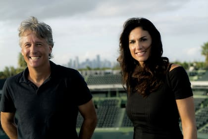 En Miami, Franco Davin junto con Gabriela Sabatini, su amiga y compañera de viajes desde la época de juniors.
