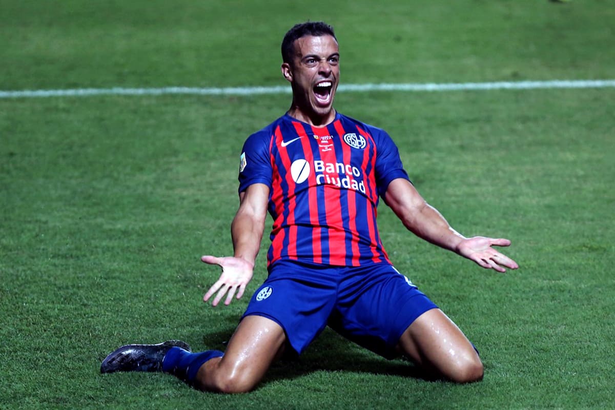 Franco Di Santo, goleador de San Lorenzo, es el elegido de Miguel Ángel Russo para reforzar a Boca; hay acuerdo con el Ciclón, pero falta resolver el contrato del futbolista.