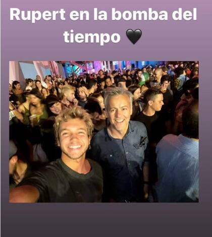 Franco junto a Rupert Graves en el show de La Bomba del Tiempo