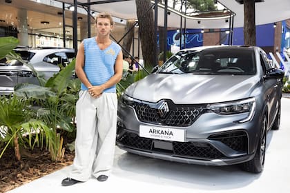 Franco Masini también visitó el stand de Renault Argentina en Cariló.