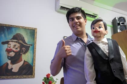Franco Salerno y su muñeco, Enrique
