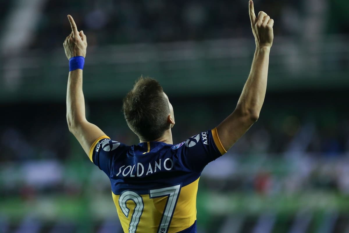 Franco Soldano marcó en el arranque del partido