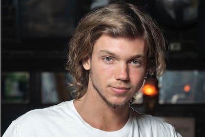 Sobre su romance con Candelaria Tinelli: "Lo viví de manera natural. Si dos personas públicas se ponen de novio, habrá más comentarios del medio, pero nada más"