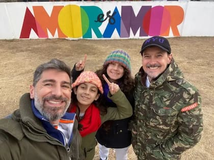 Franco y Sergio adoptaron a Ariadna y Cristal en 2020