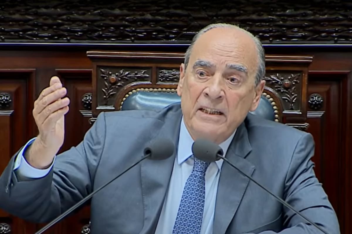 Francos precisó que el INTA tiene 110.000 hectáreas de las cuales solo se utilizaban 45.000: “Esto quiere decir que apenas el 40% de su jurisdicción se utilizaba para experimentación con fines comerciales y productivos”