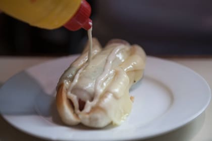 Frankfurter con panceta y queso de La Pasiva.
