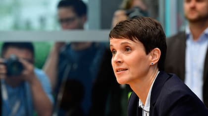 Frauke Petry abandonó el AfD y fundó El Partido Azul, también de derecha, defensor de los controles fronterizos y las restricciones al asilo