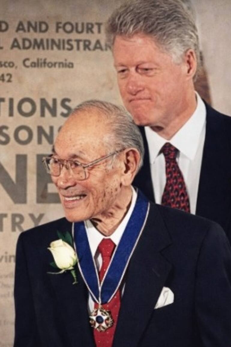 Fred Korematsu fue un ciudadano estadounidense de origen japonés que se convirtió en un símbolo de la lucha por los derechos civiles en Estados Unidos