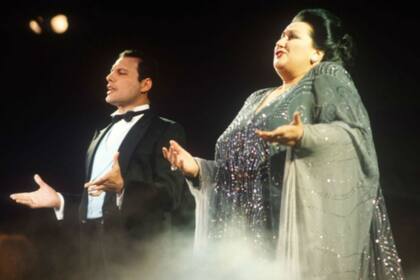 Freddie Mercury y Montserrat Caballé en 1988