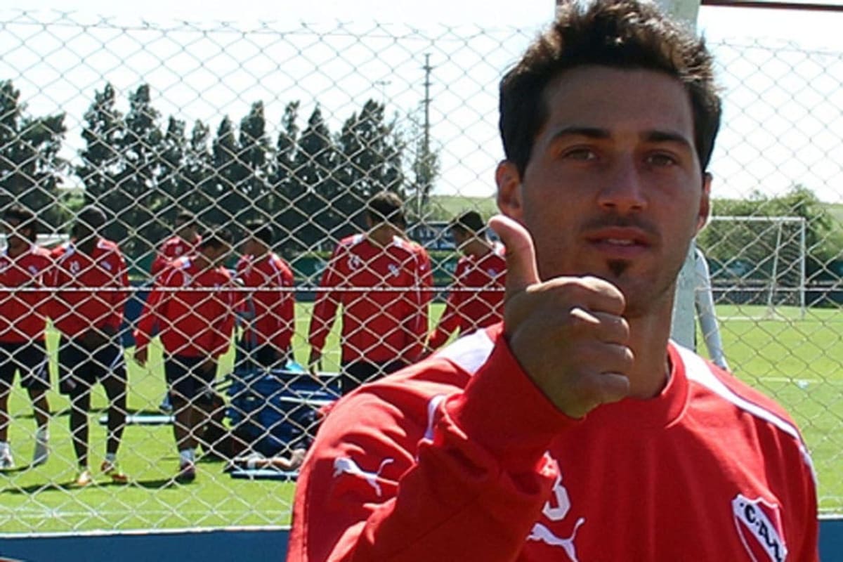 Fredes salió campeón con Independiente de la Copa Sudamericana 2010 y también descendió en 2013