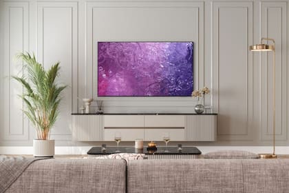 Frente a una tormenta eléctrica desenchufá el televisor, ya que es uno de los electrodomésticos más delicados de todos (Fuente: Pexels)