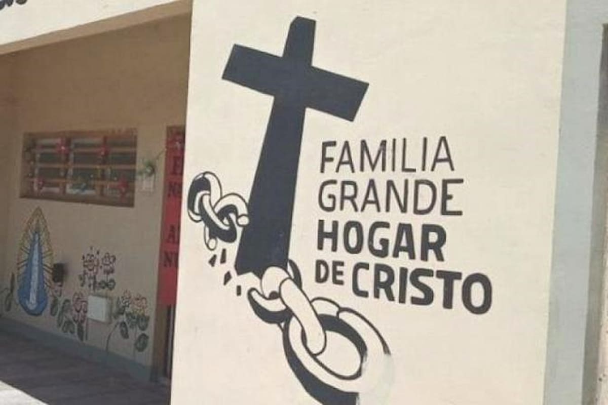 Frente de uno de las sedes del Hogar de Cristo en la provincia de Buenos Aires