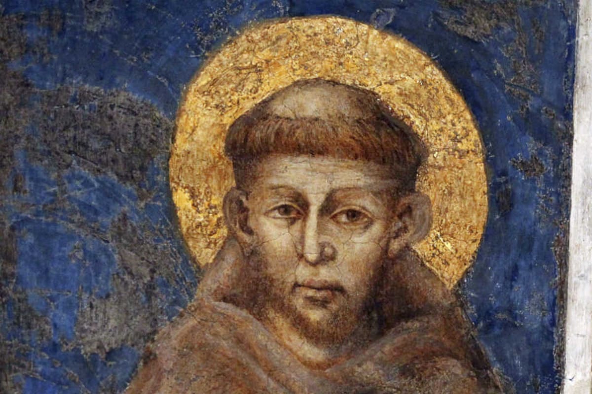 Fresco de San Francisco de Asís exhibido en su tumba ubicada en la basílica con el mismo nombre, en Perugia