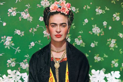 Más que su obra, en la muestra que acaba de inaugurarse en Brooklyn, se recapitula la vida de Kahlo a través de su ropa, sus joyas y objetos de su casa