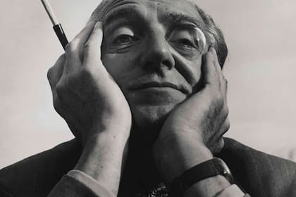 Fritz Lang y su célebre monóculo (luego reemplazado por un parche), cuya mítica carrera cinematográfica es sujeto de una gran retrospectiva en la sala Lugones