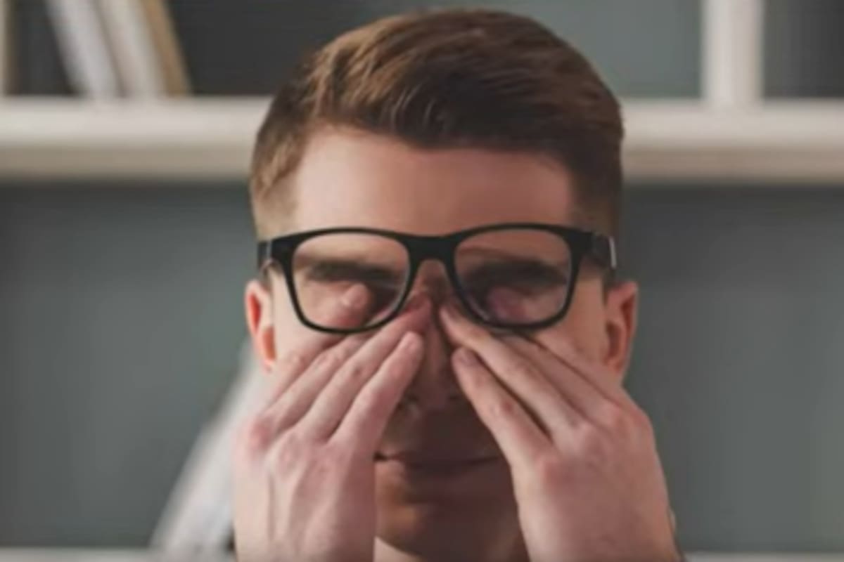 Frotarse los ojos es un mal hábito para la salud