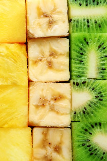 Frutas frescas de verano, ideales para realzar la mesa con coloridas preparaciones.