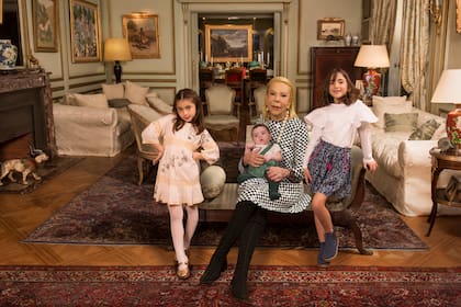 Fucsia y Sylvestre (su mamá es Tweety) y Olympia (su mamá es Carminne) son la adoración de su abuela. Las chicas, además, posaron como verdaderas profesionales.