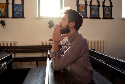 Fue a la iglesia y le dio una orden a Dios