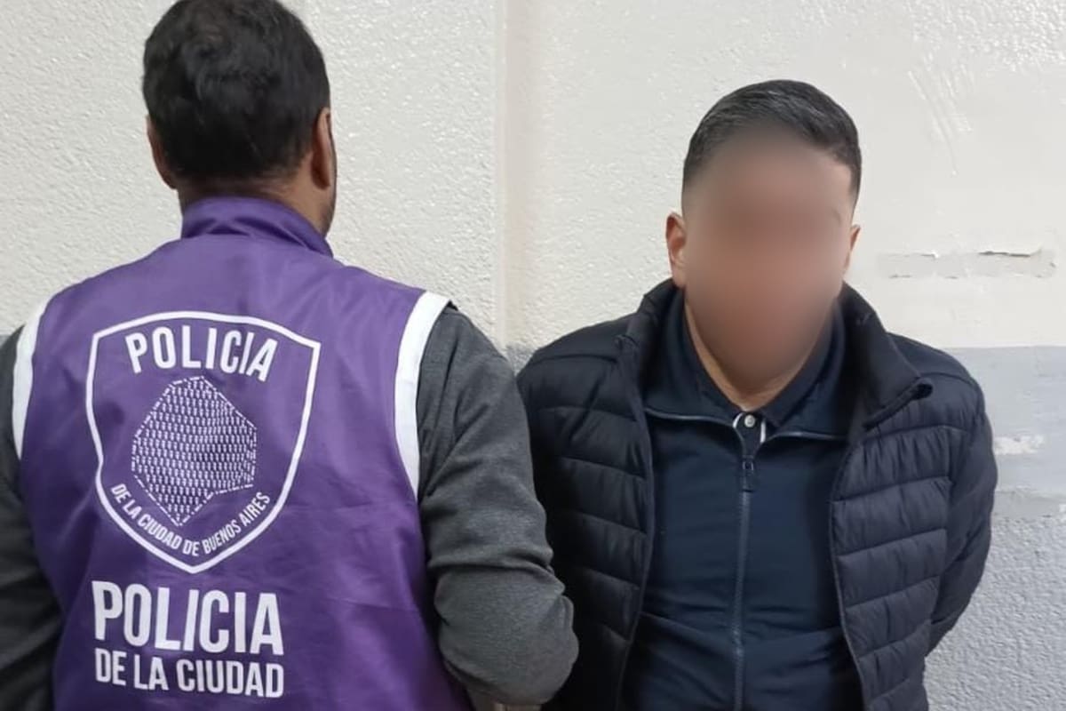 Fue condenado por abusar sexualmente de una exexpleada y estuvo prófugo durante meses