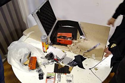 Fue detonado el artefacto debajo en la habitación de un hotel