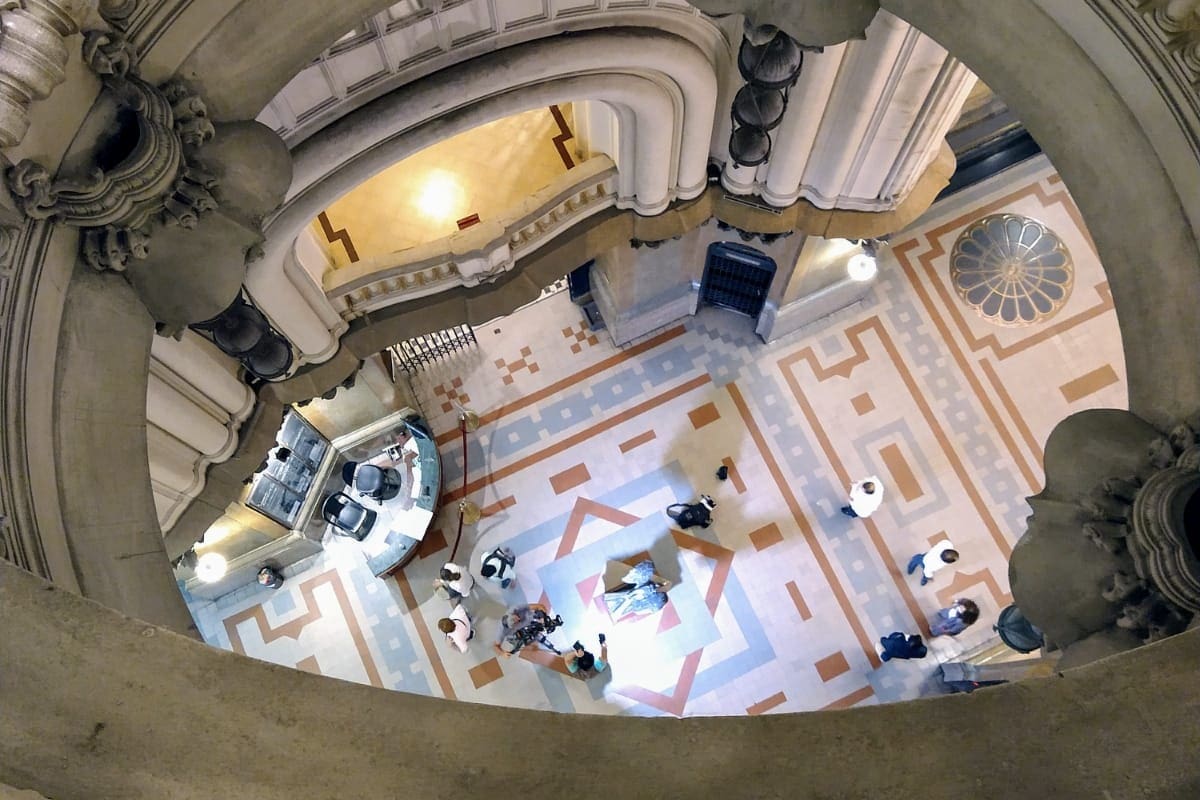 Fue diseñado por el arquitecto Palanti que era, además, pintor y escultor