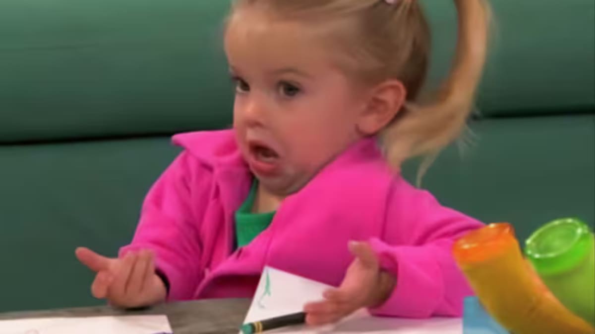 Fue la niña de Buena suerte, Charlie y se convirtió en un icónico meme: ahora cumplió 18 años y luce irreconocible