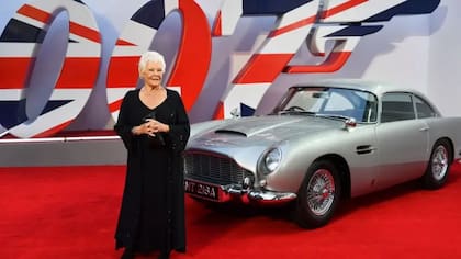 Fue la primera mujer en interpretar al jefe de James Bond