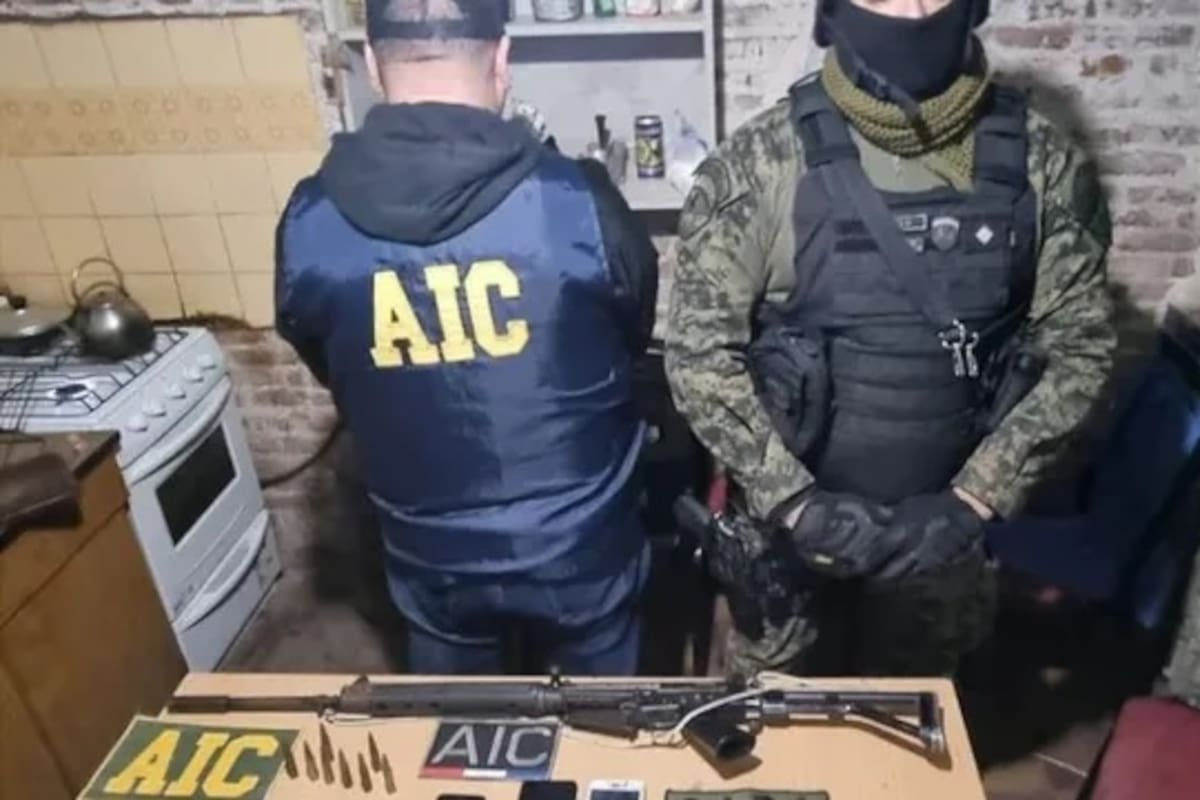 Fue secuestrado en un allanamiento un Fusil Automático Liviano, en versión de paracaidista