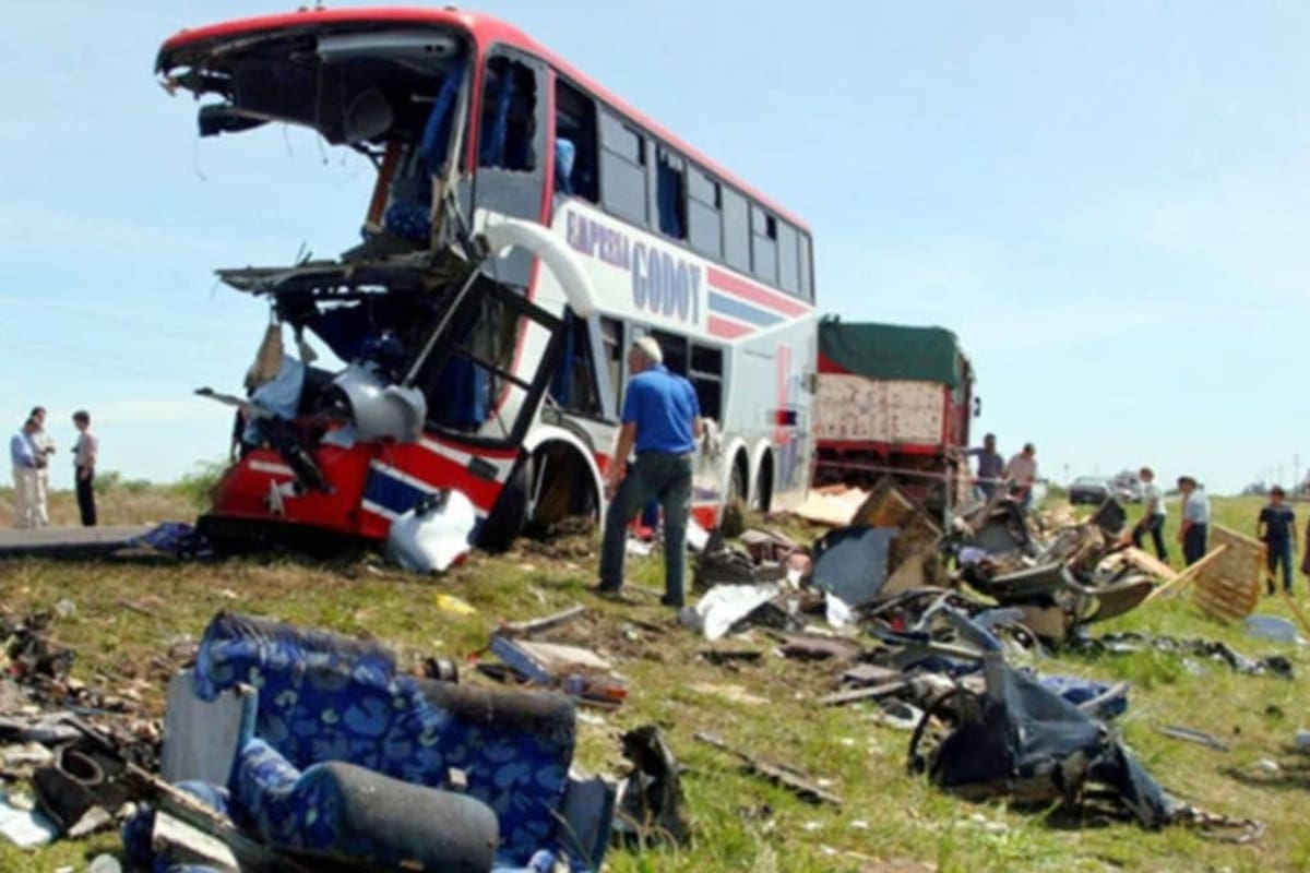 Fue tras declararlo autor penalmente responsable del delito "homicidio culposo múltiple"